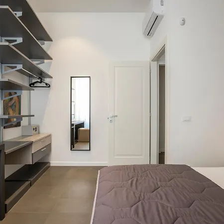 Residenza Fontanella Barberini By Spanish Steps * Рим