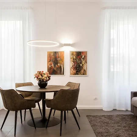Apartment Residenza Fontanella Barberini By Spanish Steps