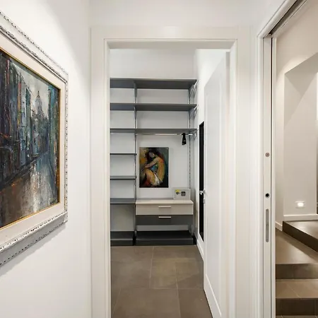 Residenza Fontanella Barberini By Spanish Steps Apartment