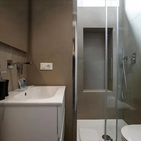 Lejlighed Residenza Fontanella Barberini By Spanish Steps *