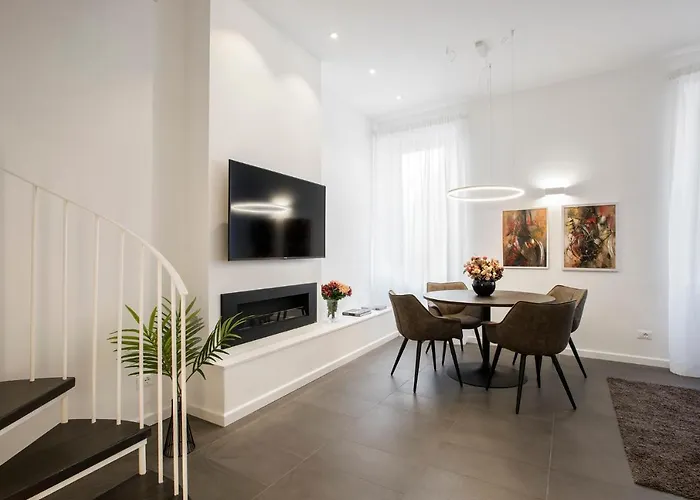 Residenza Fontanella Barberini By Spanish Steps *